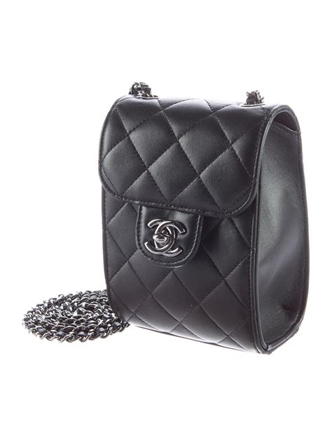 crossbody black chanel bag